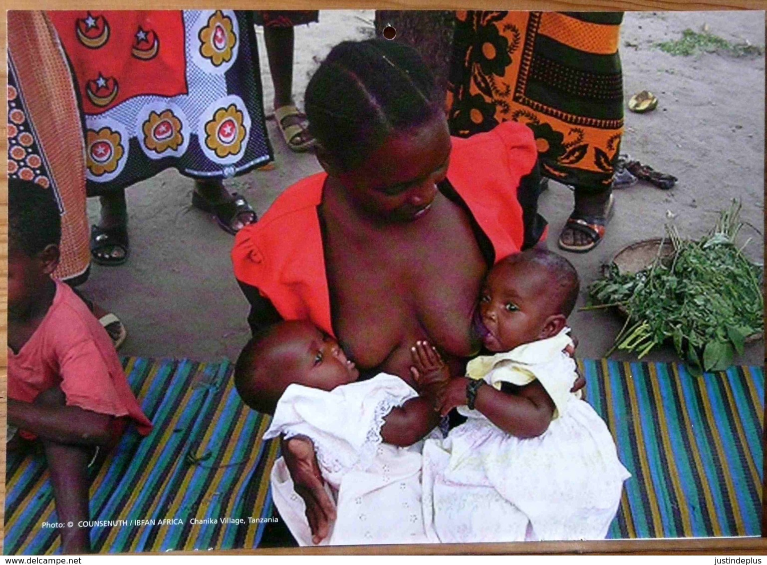 FEMME 2 BEBES AU SEIN ALLAITEMENT TANZANIE VILLAGE CHANIKA PHOTO COUNSENUTH BREASTFEEDING MATERNITE SEINS NUS TETEE - Ethnics