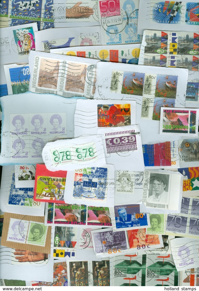 20 KILO TEMBRES  PAYS-BAS SUR PETIT PAPIER De Charité - Lots & Kiloware (mixtures) - Min. 1000 Stamps