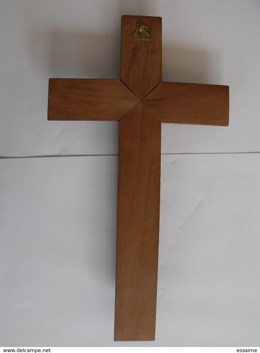 Grand Crucifix Christ En Croix à Accrocher. Bois, Métal Argenté. Hauteur 35 Cm.12. - Religione & Esoterismo