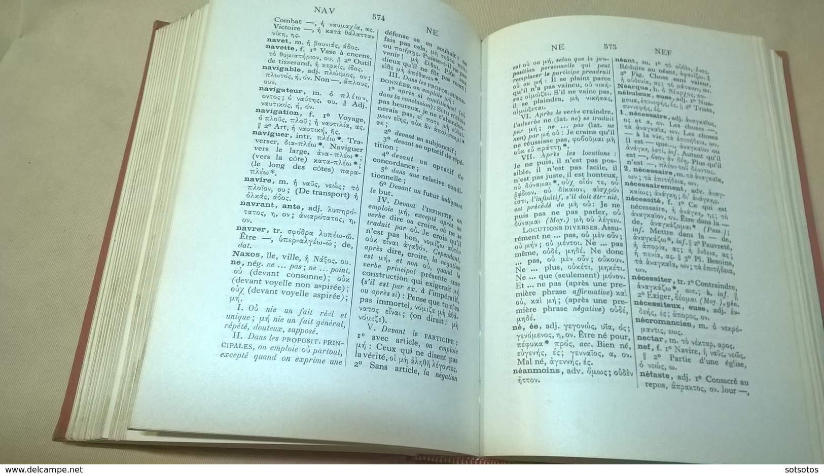 FRANCAIS-GREC Dictionaire par un groupe de Professeurs agrégés des Lycées de Paris ) Ed: HATIER (1967) 896 pages,