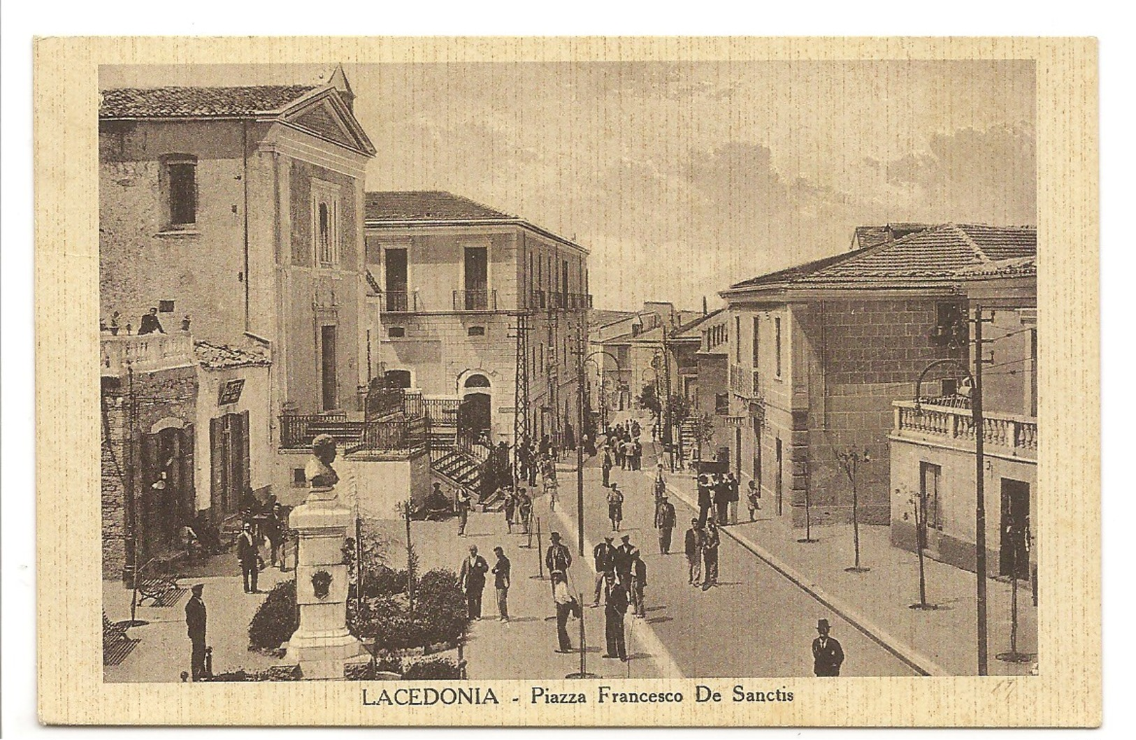 LACEDONIA - PIAZZA FRANCESCO DE SANCTIS - Avellino