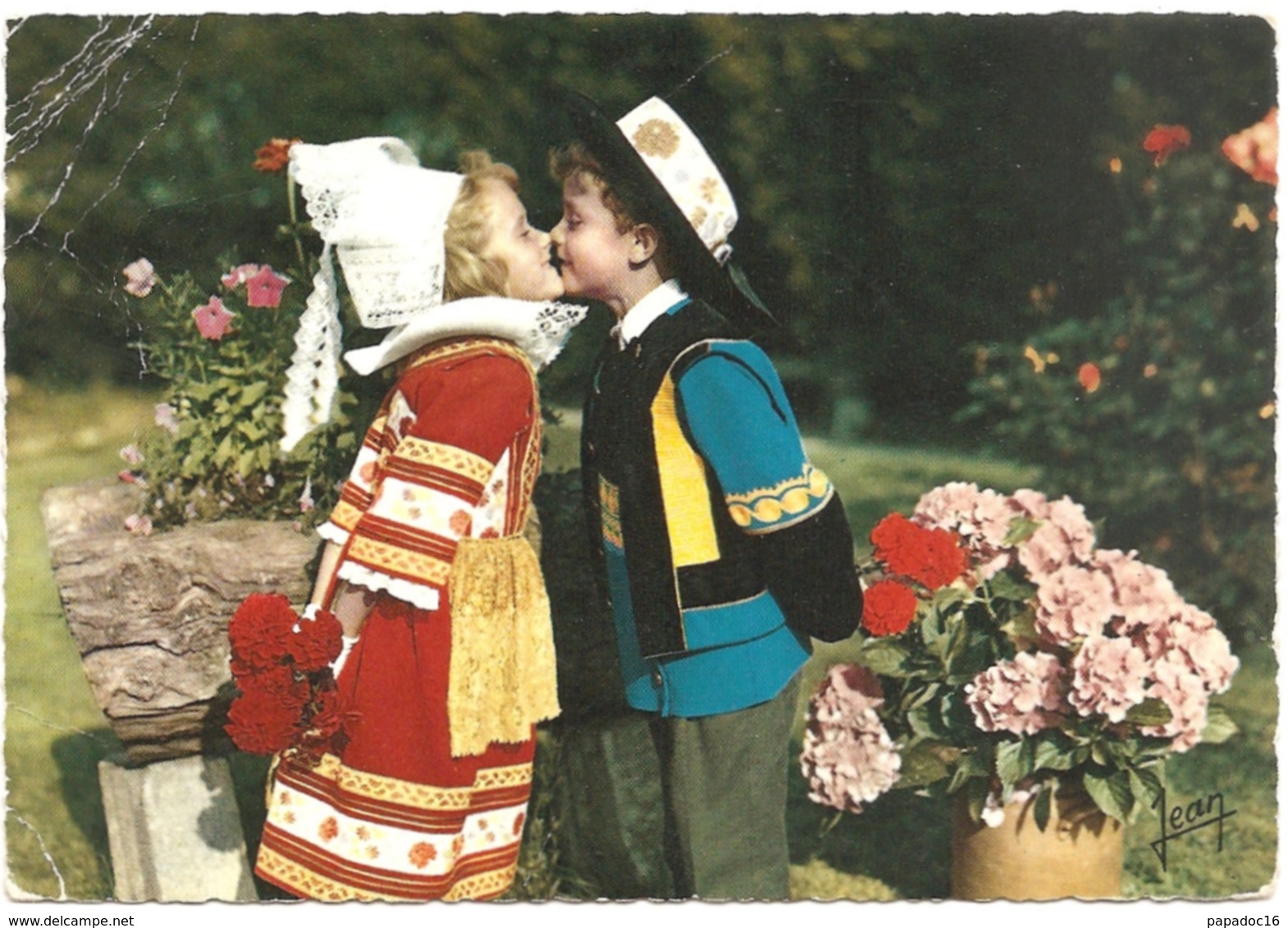 Costume : Enfants En Costumes De Fouesnant Et Bénodet - éd. Jean "La Bretagne" N° 20.081 (circ. Ca. 1970) - Kostums