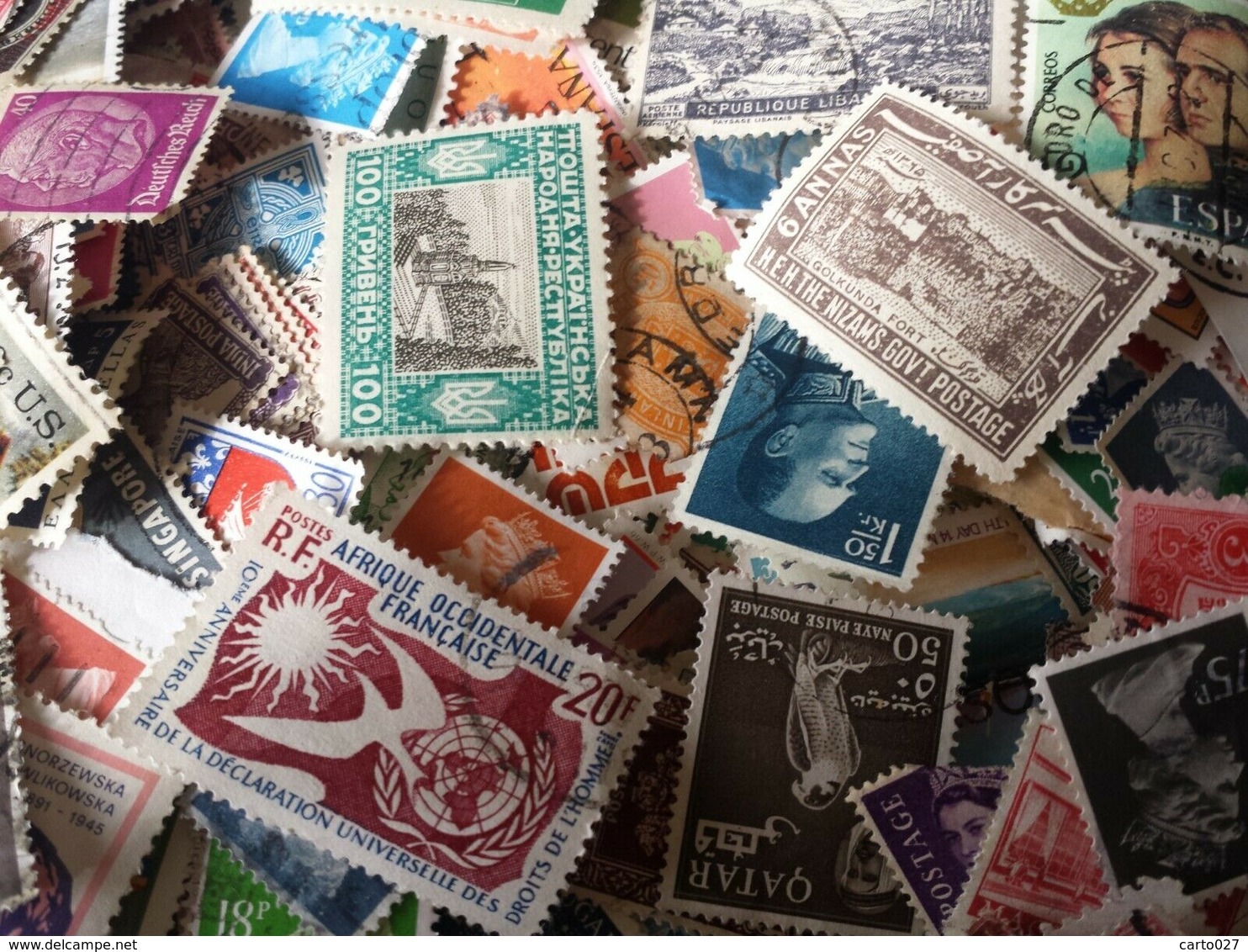 Énorme Collection De Vintage To Modern Stamps ON/OFF PAPER-Comme Neuf/USED-en Boîte - Vrac (min 1000 Timbres)