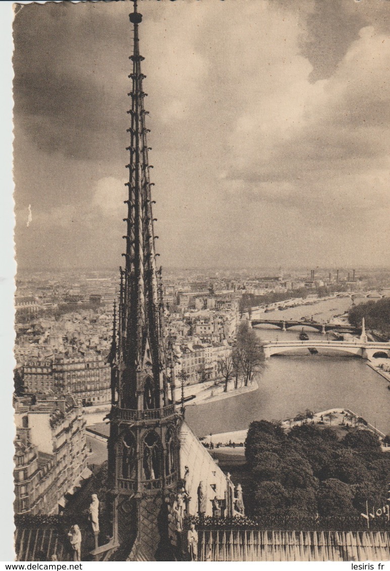 C.P. - PARIS - VUE PANORAMIQUE PRISE DES TOURS DE NOTRE DAME - 114 - IMAGES DE PARIS - YVON - Notre Dame De Paris