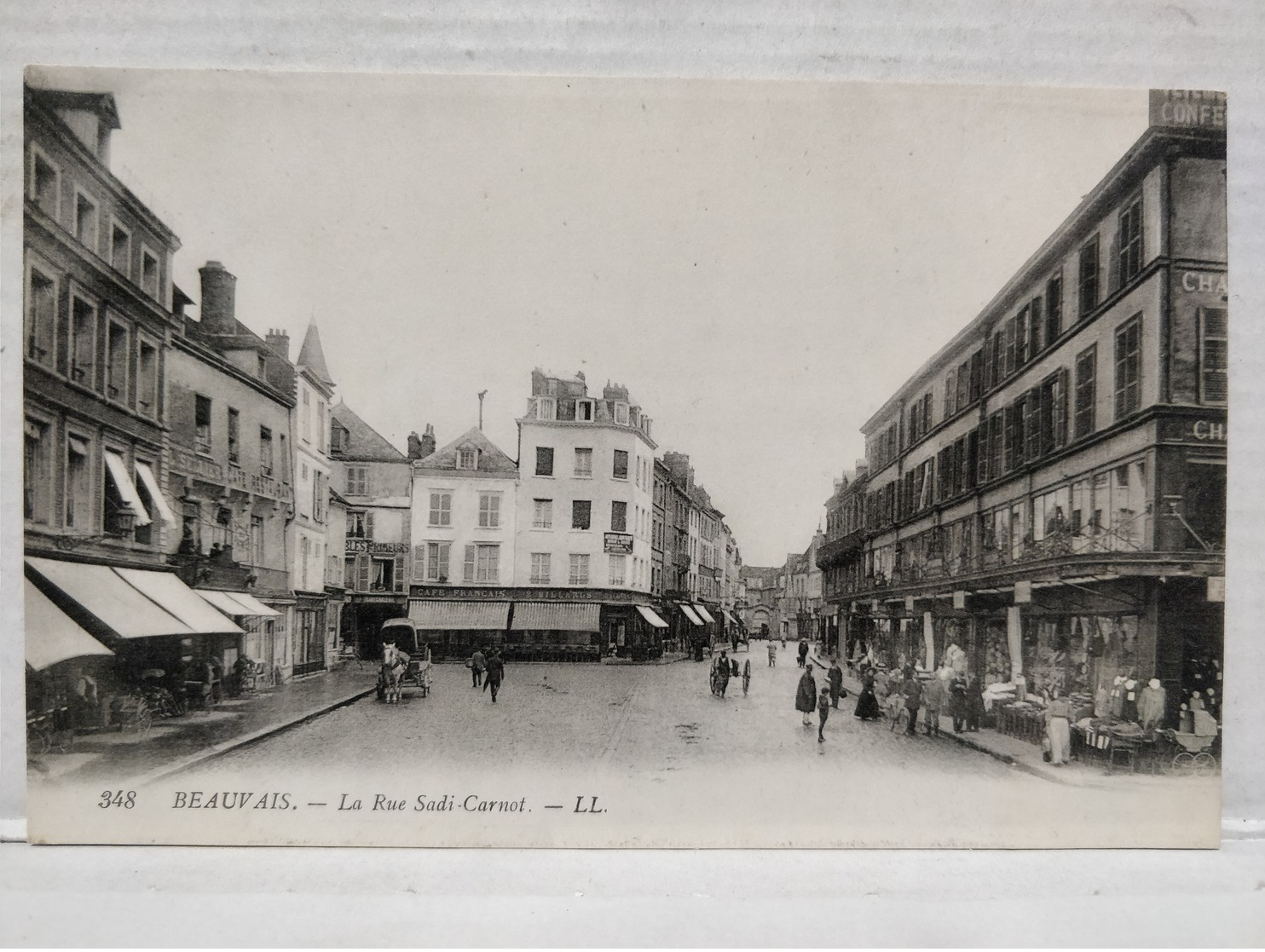 Beauvais. La Rue Sadi-Carnot - Beauvais