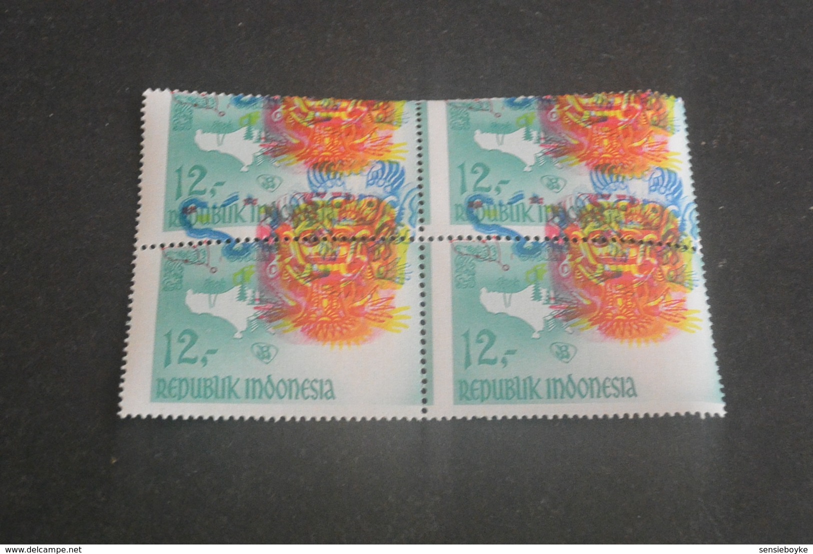 K19762 - Bloc Of 4 Proof - Wrong Perforation MNH Indonesia - 1969 - SC.763 - Map Pof Bali And Mask - Indonesia