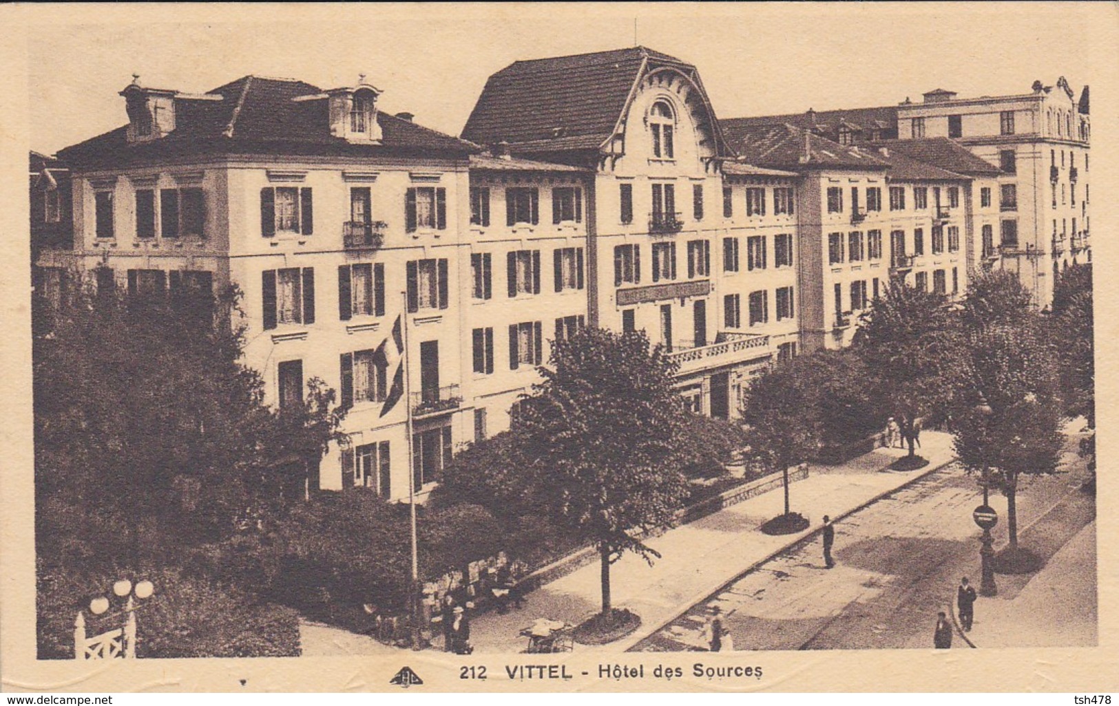 88----VITTEL---hôtel Des Sources--voir 2 Scans - Contrexeville