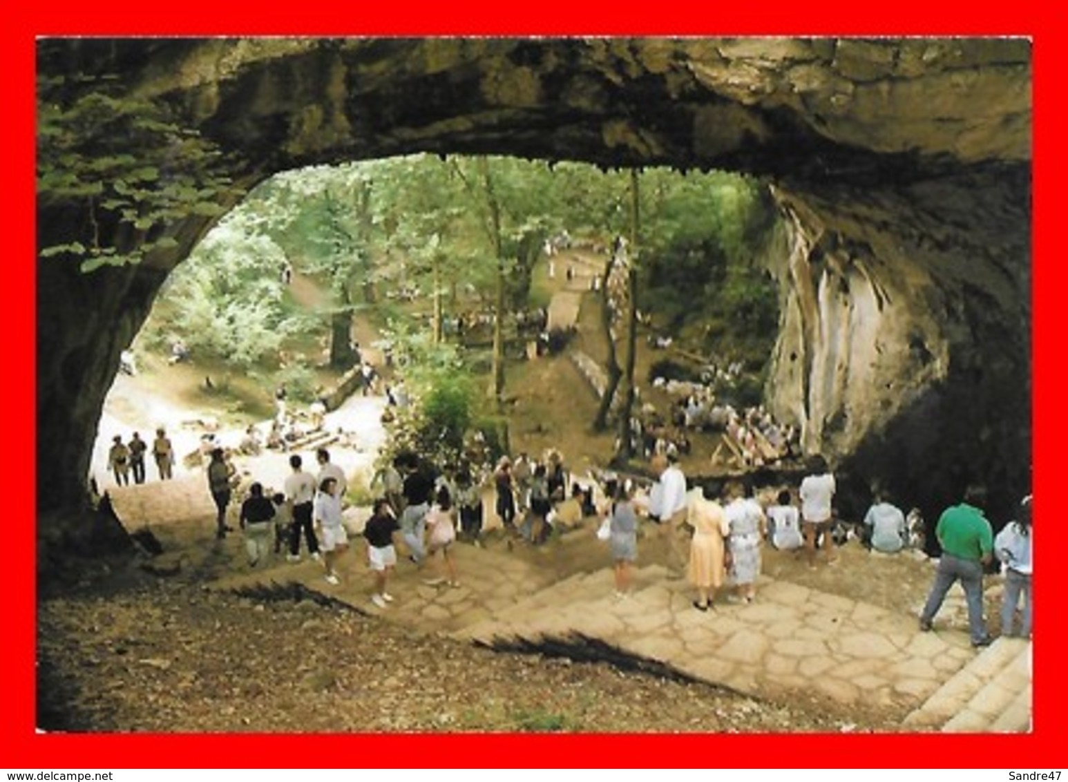 CPM/gf  ZUGARRAMURDI (Espagne)  Visite Des Grottes De Zagarramurdi, Animé...B346 - Navarra (Pamplona)