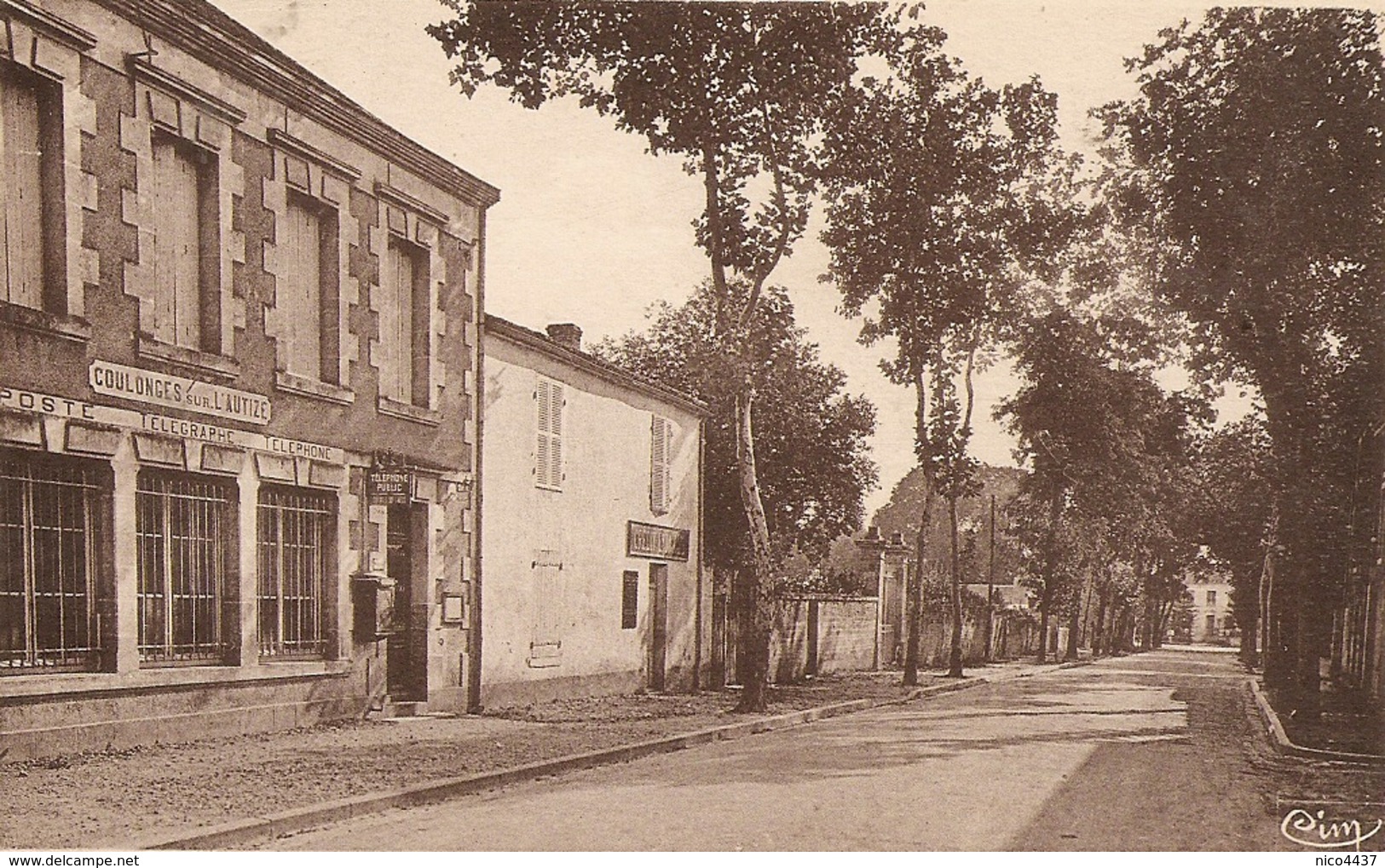 Cpa  Coulonges Sur L'autize  La Poste - Coulonges-sur-l'Autize