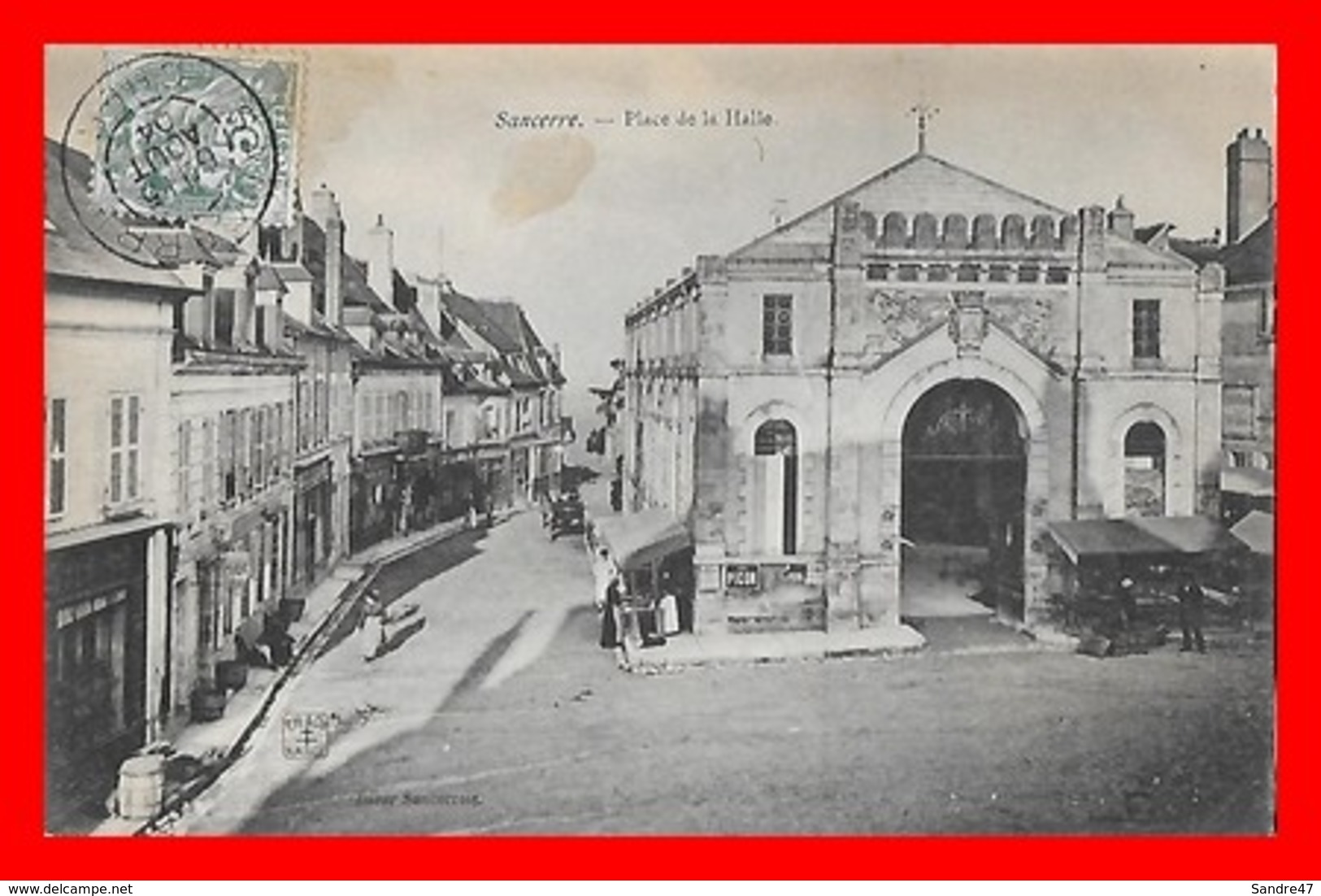 CPA (18) SANCERRE.  Place De La Halle, Animé, Café, Pub Picon...B469 - Sancerre