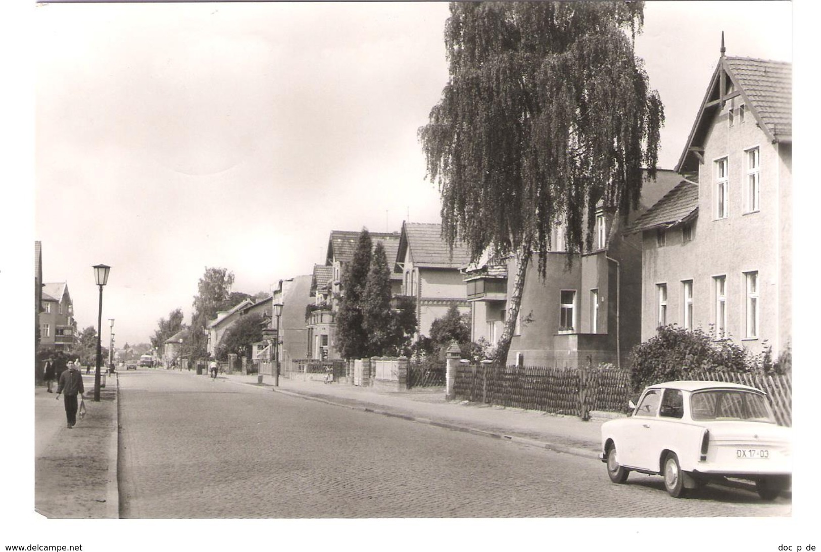 Deutschland - Hohen Neuendorf - Leninstrasse - Alte Strassenansicht - Trabant - Trabbi - Hohen Neuendorf