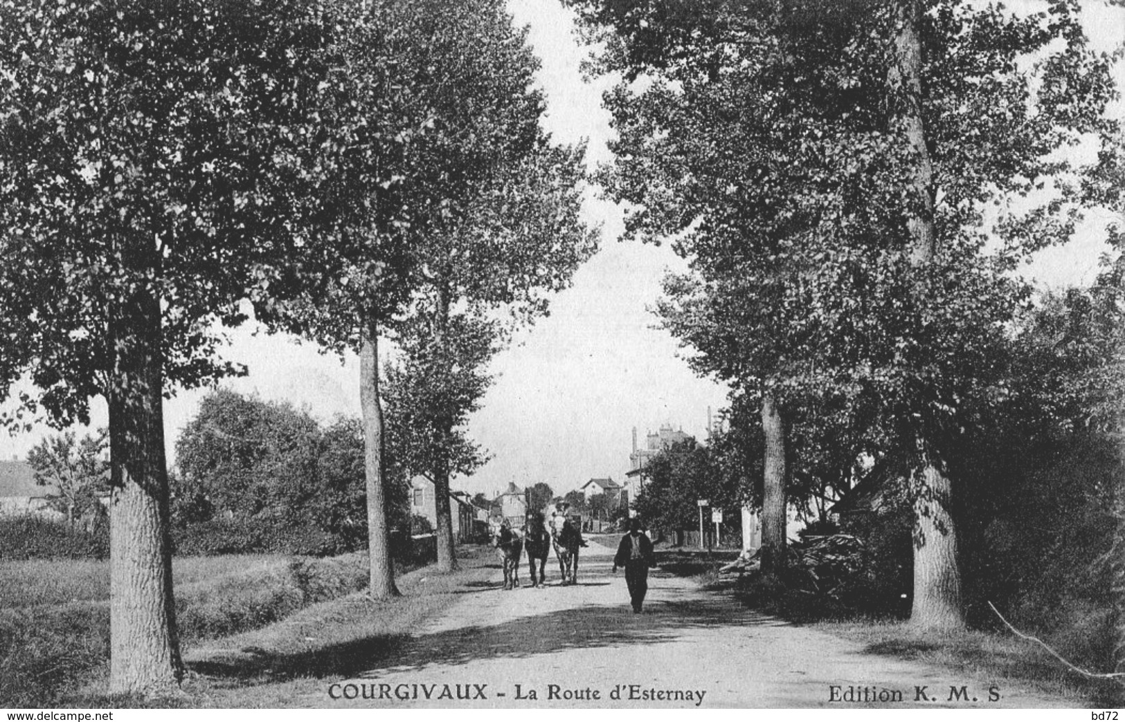 COURGIVAUX, La Route D'esternay - Autres & Non Classés