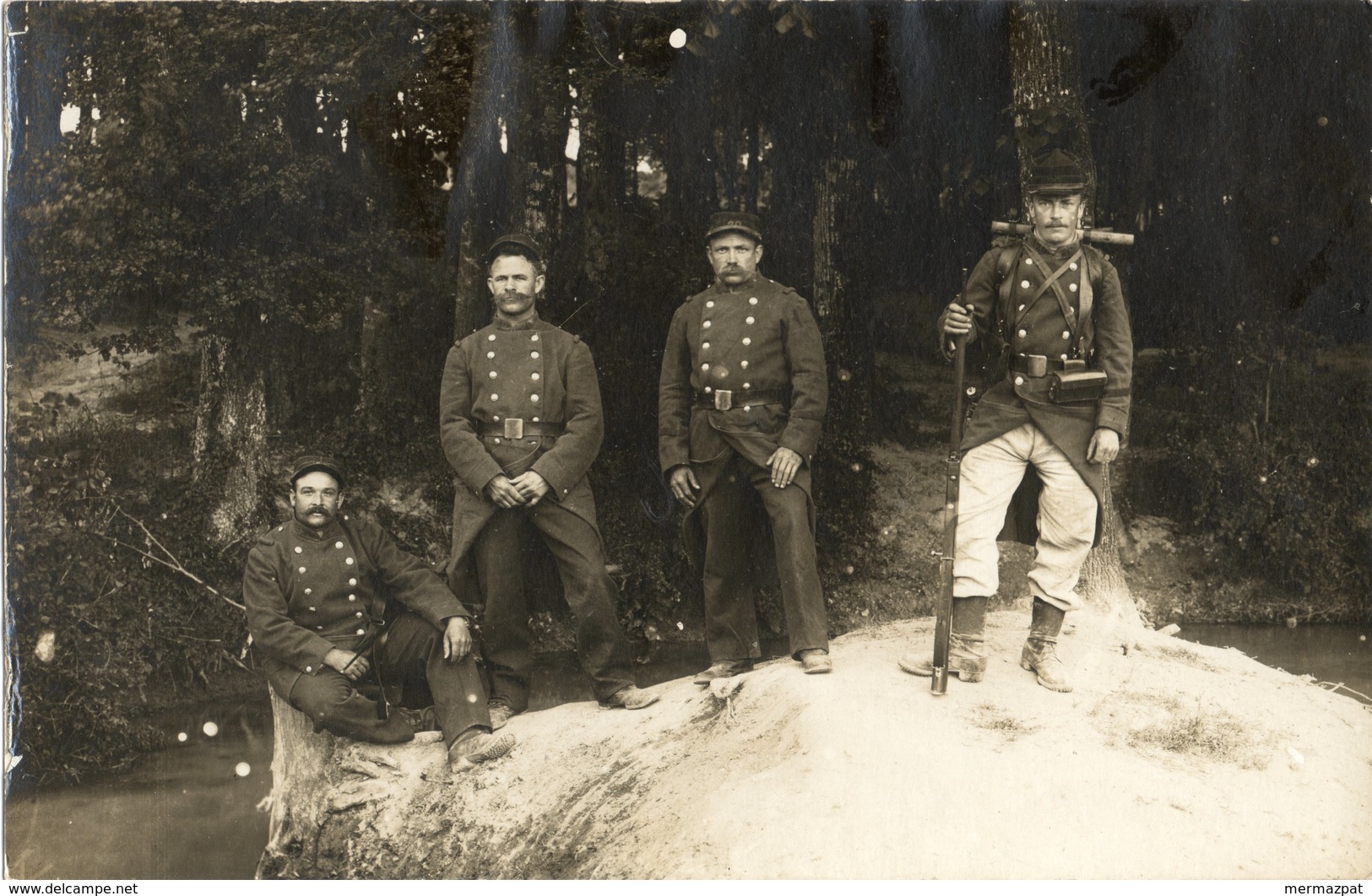 EPERNAY (Marne 51) - Militaires Du 20e Bataillon De Chasseurs à Pied De Baccarat Durant Les émeutes De Champagne 1911. - Epernay