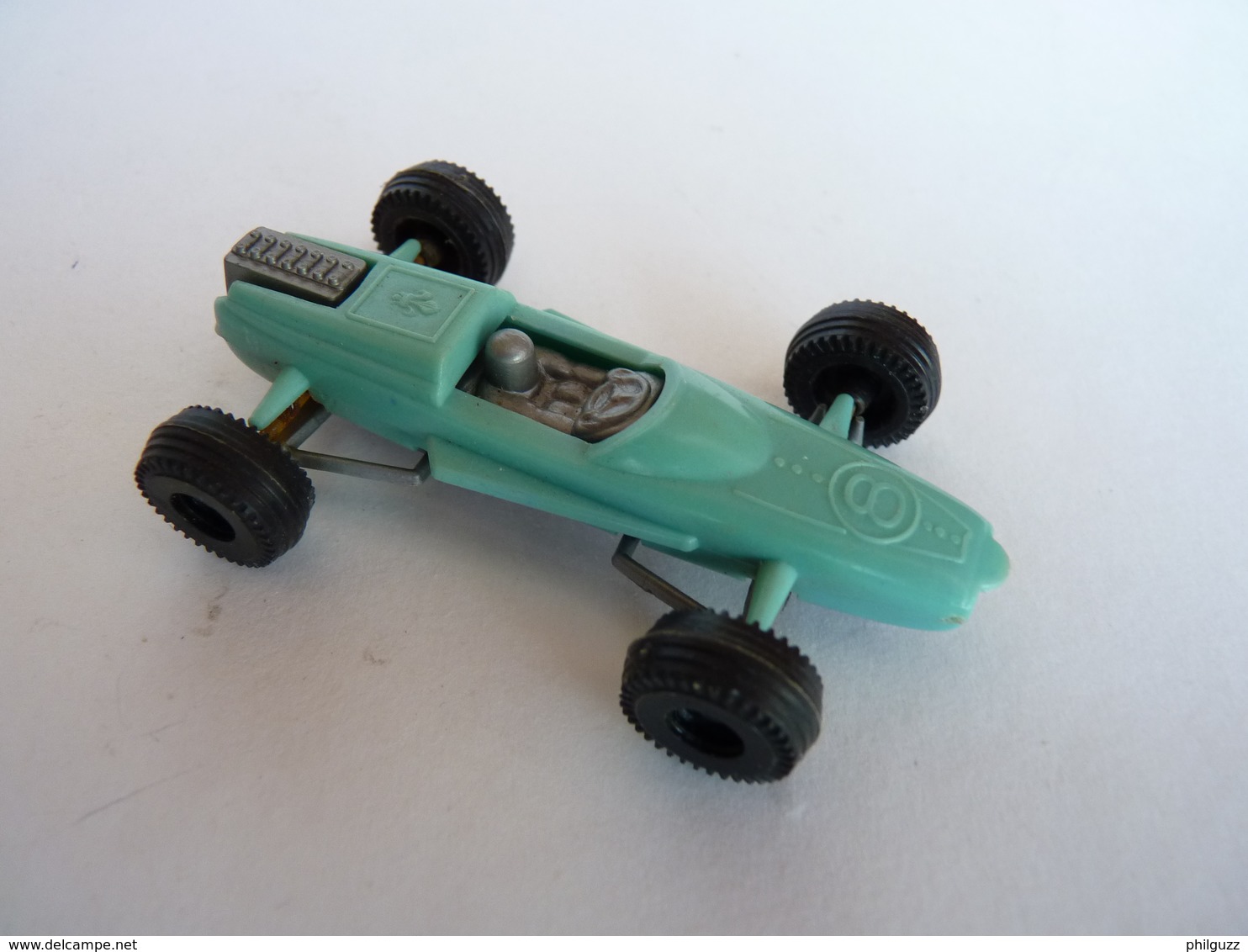 1 FIGURINE PUBLICITAIRE Prime VOITURE ECURIE ROUSTANG Formule 1 Bleu-vert - La Vache Grosjean COMPLET - 1968-72 1/64ème - Autres & Non Classés