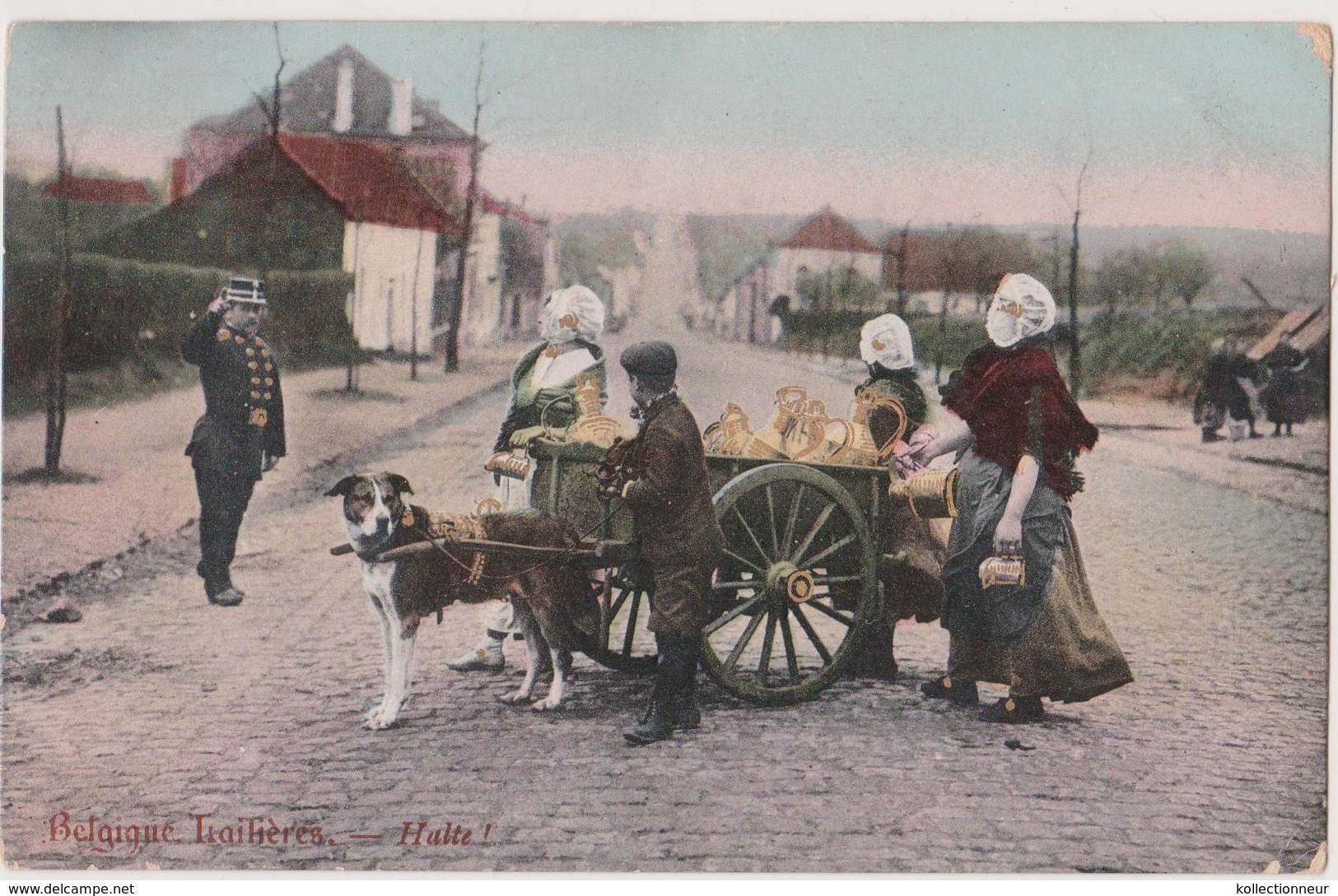 GENDARMES - LAITIERES - CHARETTE A CHIENS   DOUANE - Marchands Ambulants