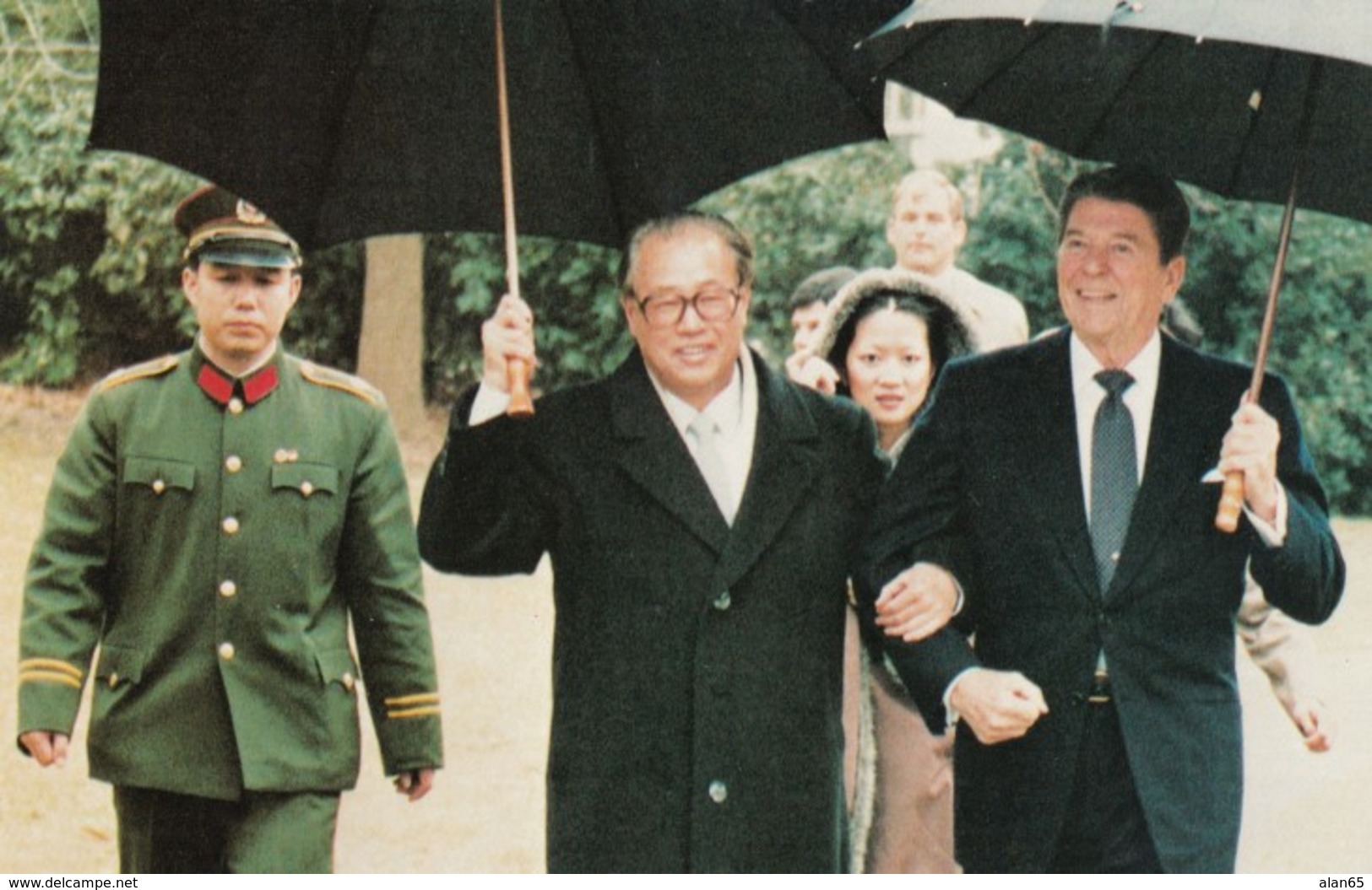 US President Reagan & China Premier Zhoa Ziyang 1983, C1980s Vintage Postcard - People