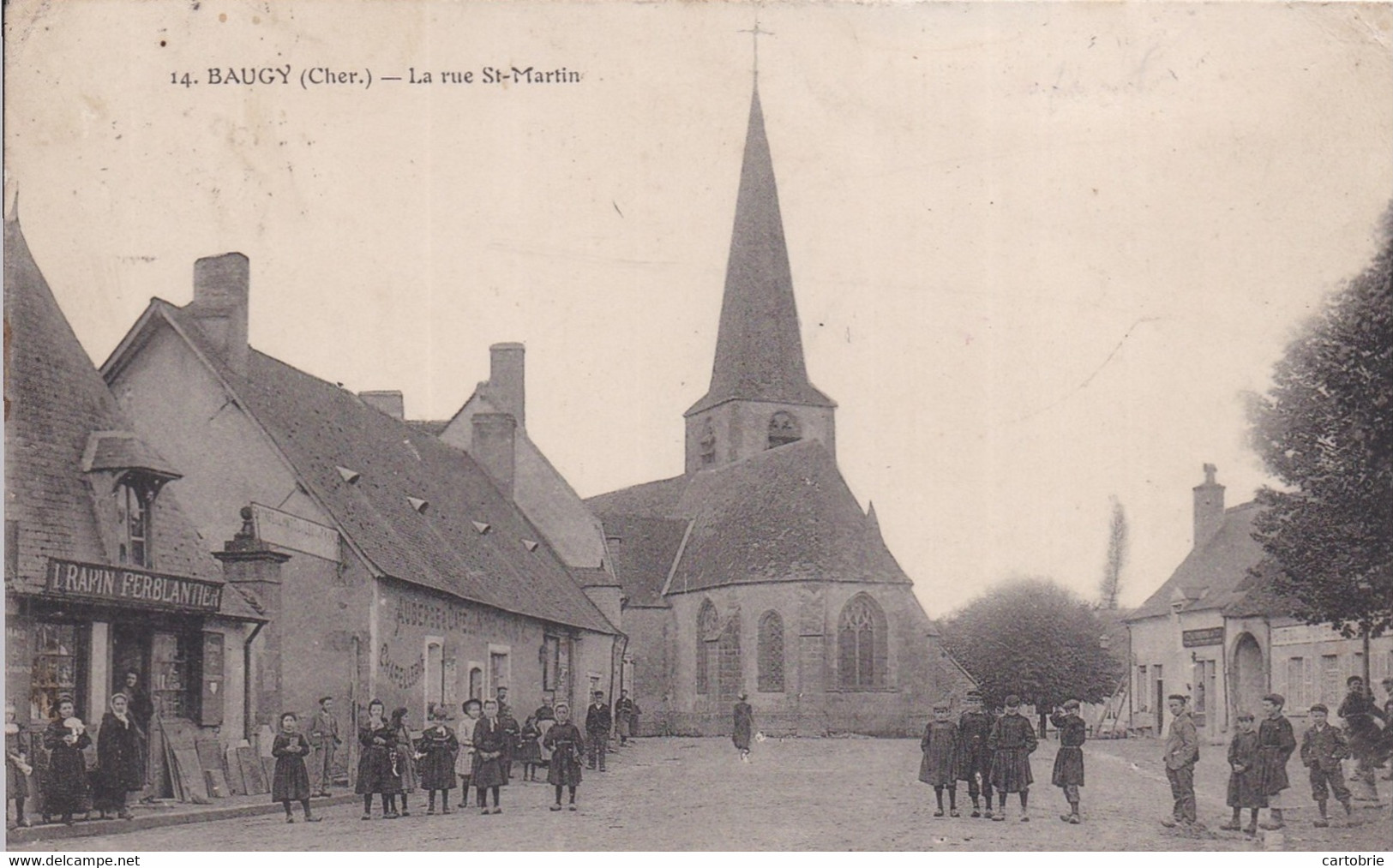 Dépt 18 - BAUGY - La Rue Saint-Martin - Très Animée, Magasin Du Ferblantier RAPIN - Baugy