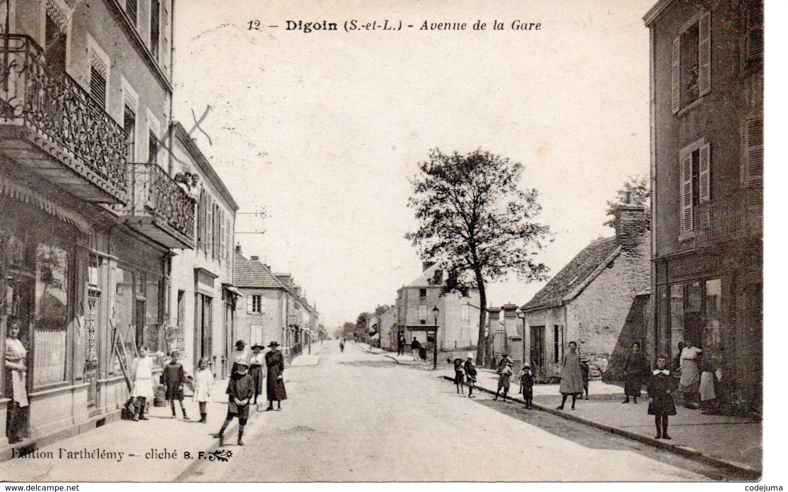 DIGOIN :  Avenue De La Gare - Digoin