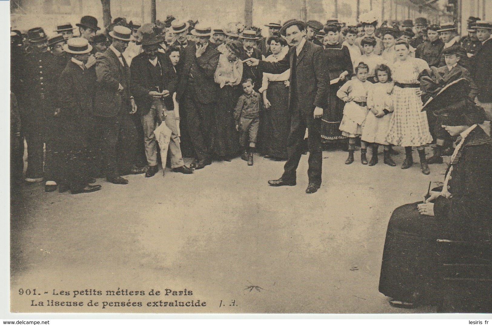 CP - LES PETITS METIERS DE PARIS - LA LISEUSE DE PENSEES EXTRALUCIDE - C'ETAIT LA FRANCE - CECODI - REPRODUCTION - Artisanry In Paris