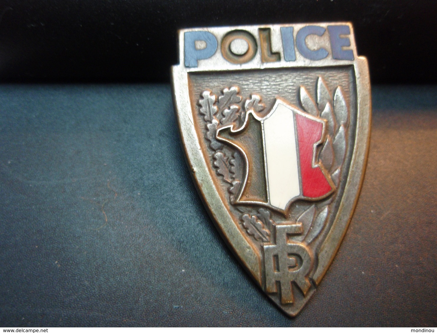 Ancien Insigne De Police FRAYSSE -DEMEY PARIS - Police & Gendarmerie