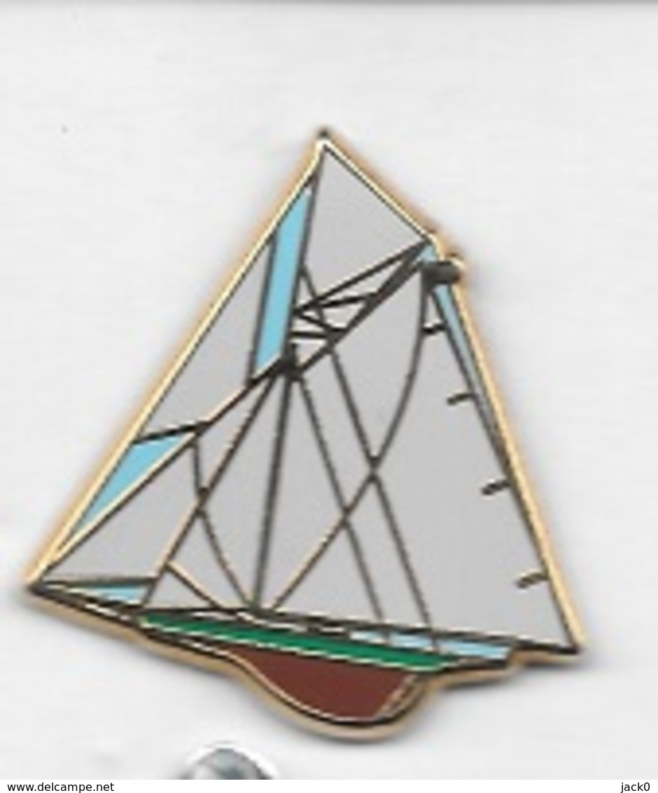 Pin' S  Bateau  Verso  SHAMROCK  1899  CLUB  CAPITAN  SAN  MARCO  THEM  SIGLE  30  MADE  IN  FRANCE  1991 - Boats