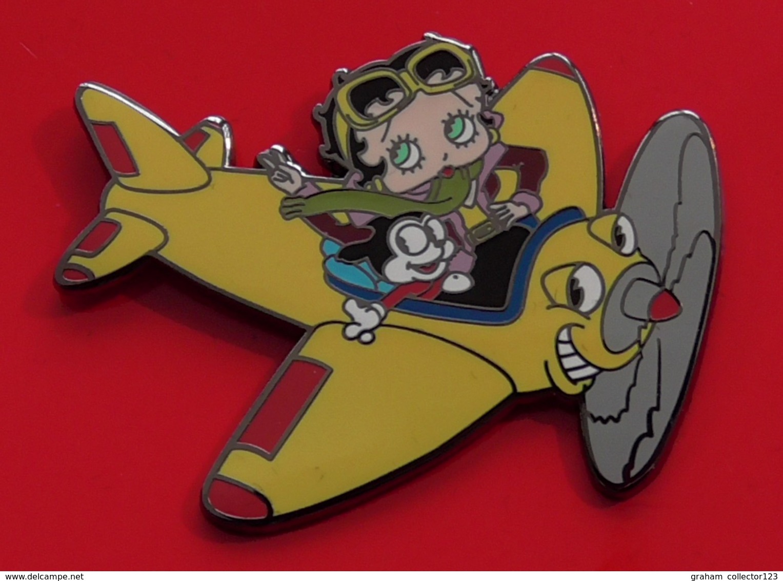 Modern Enamel Pin Badge Betty Boop Character Aviation Yellow Plane Aircraft - Celebrities