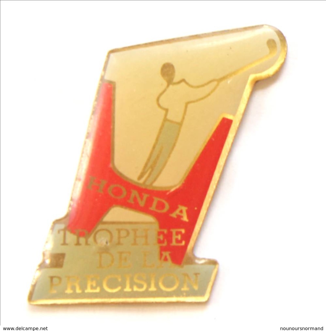 Pin's HONDA - TROPHEE DE LA PRECISION - Le Golfeur - Logo Honda - I169 - Golf