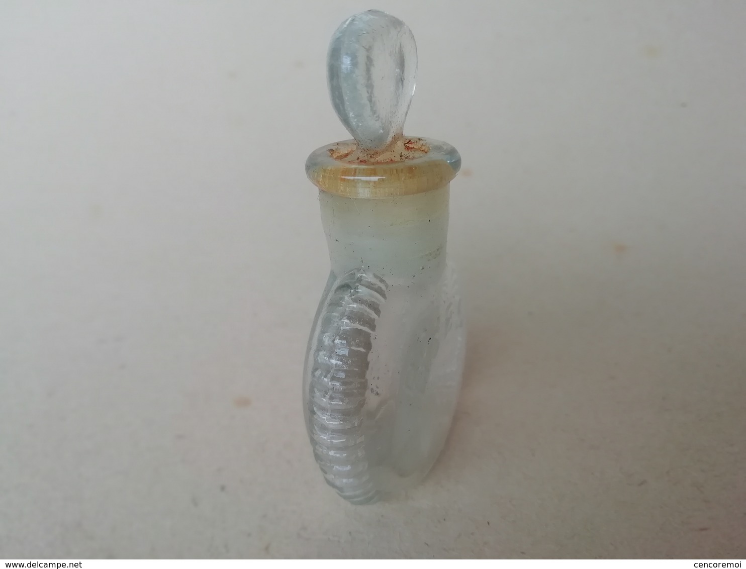 Petit Flacon à Parfum Ancien BOBS En Verre Soufflé - Miniaturas (en Caja)