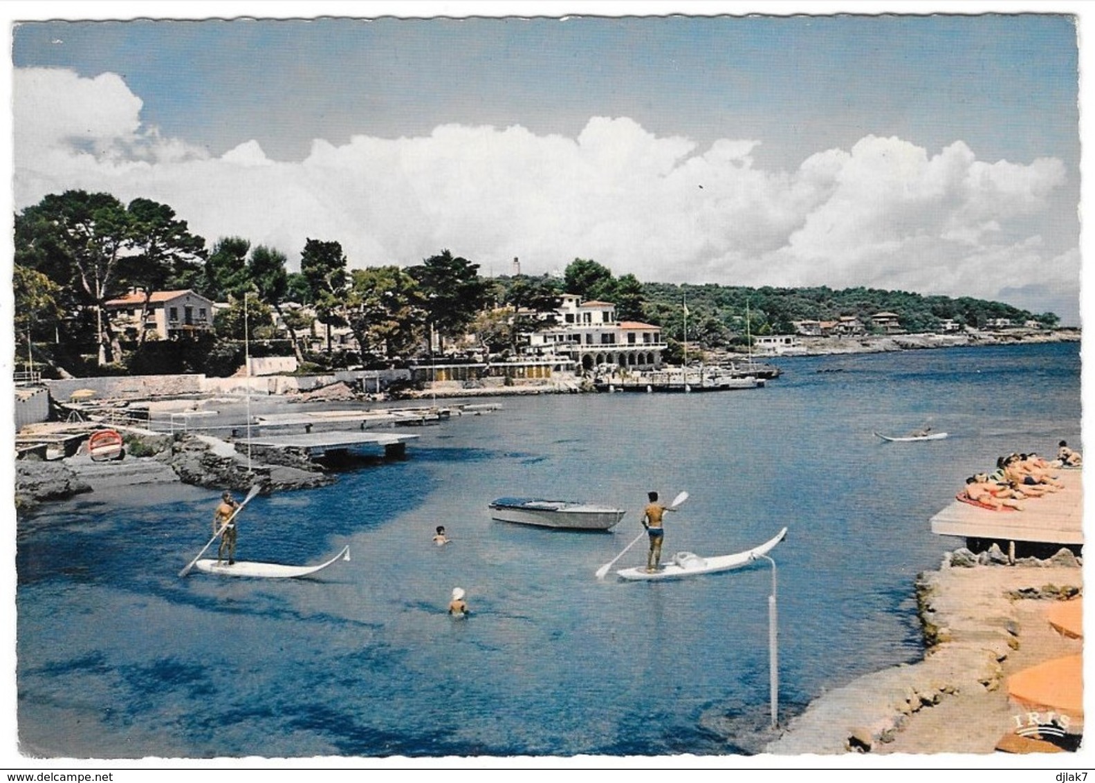 06 Antibes Juan Les Pins La Plage De La Garoupe La Baie Dorée Et Le Phare (2 Scans) - Juan-les-Pins