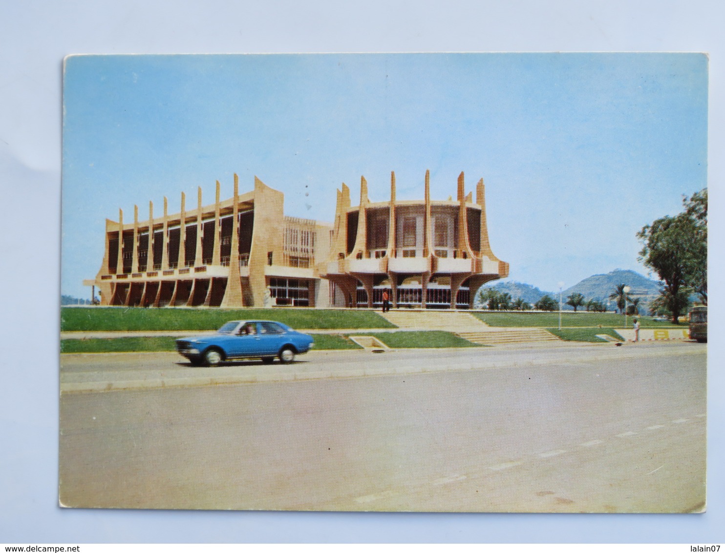 C. P. A. : Cameroun : YAOUNDE : Hôtel De Ville - Cameroun