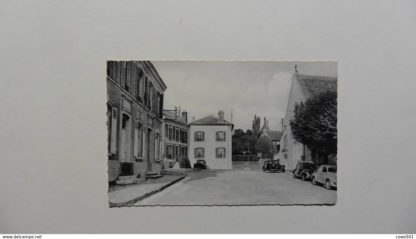 France > [71] CPA :Saône Et Loire :Crespières:Place De L'église - Altri & Non Classificati