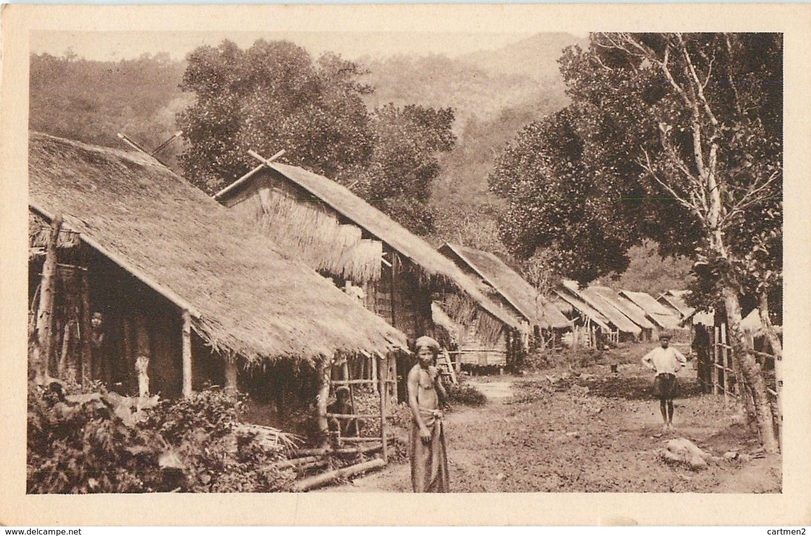 BIRMANIE BURMA MYANMAR UN VILLAGE BIRMAN - Myanmar (Burma)