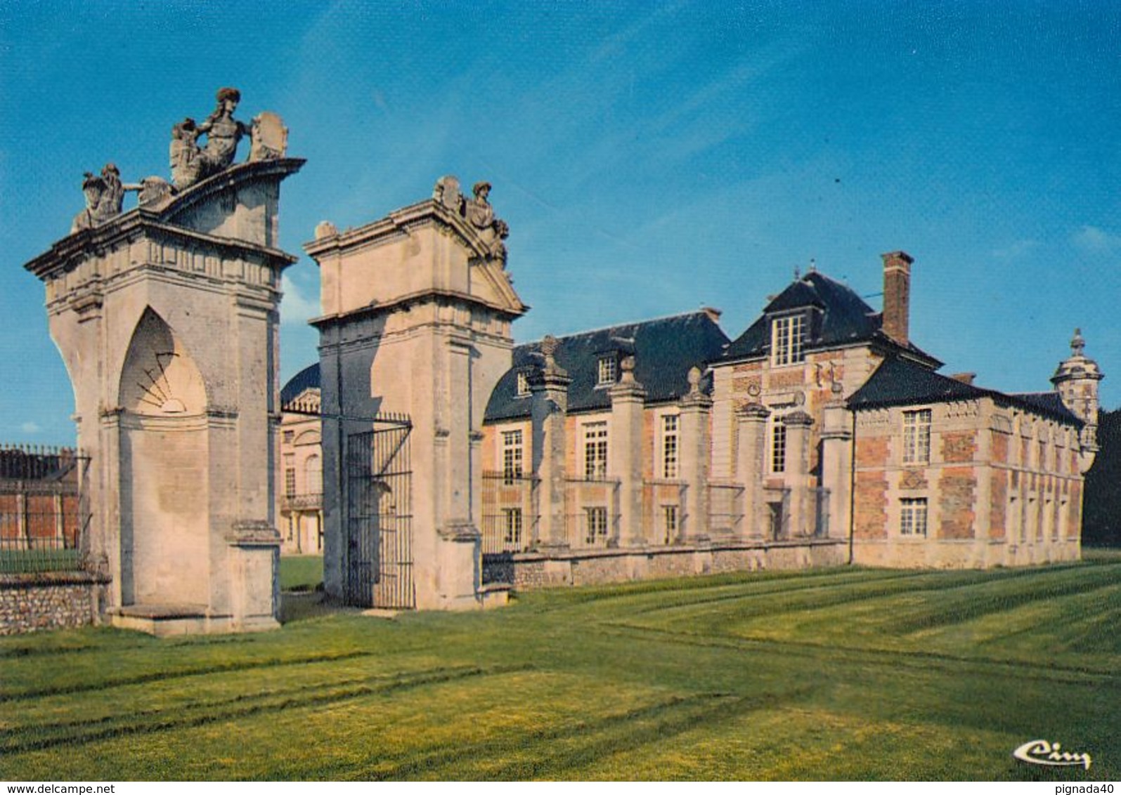 Cp , 27 , LE NEUBOURG , Le Château Du Champ De Bataille, Ensemble Majestueux De Style Louis XIII, Le Porche D'entrée - Le Neubourg