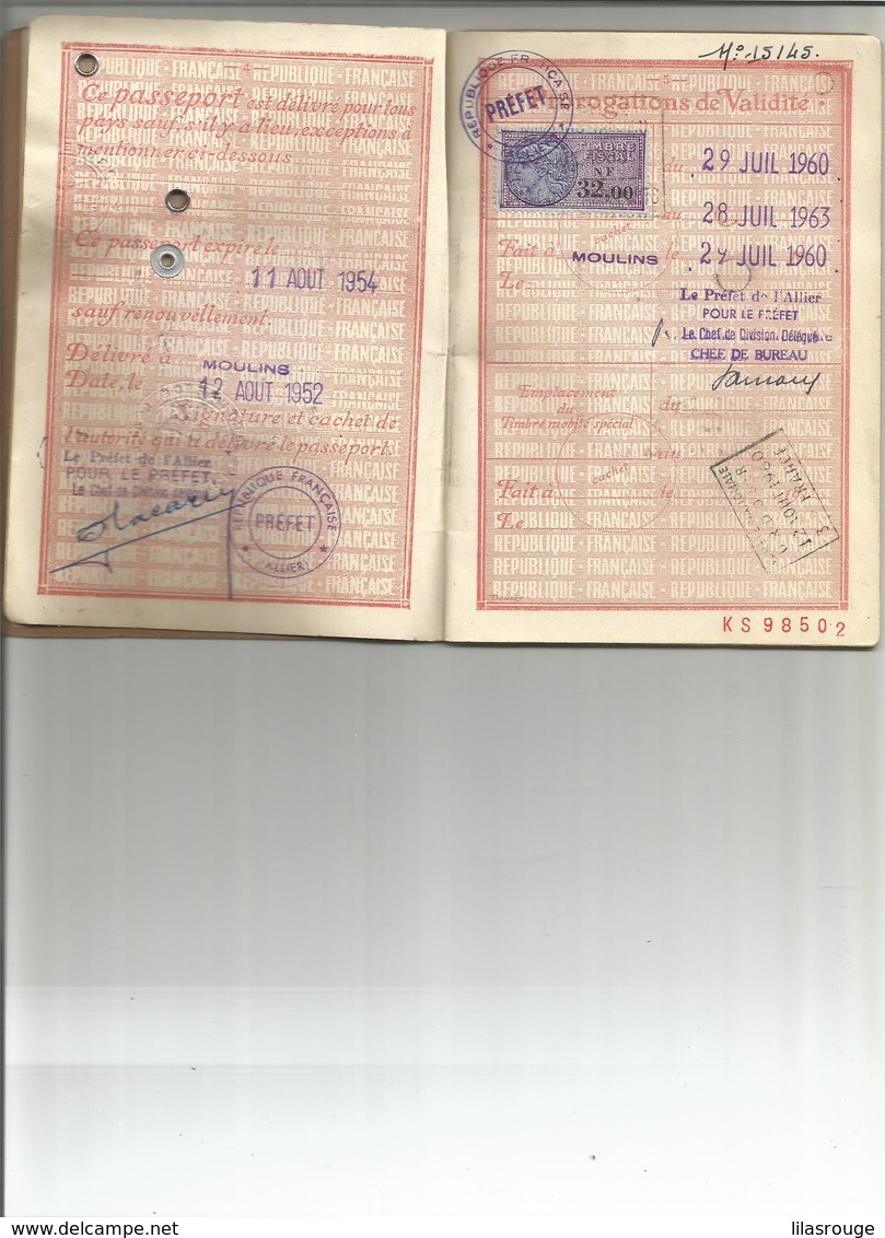 PASSEPORT  REPUBLIQUE FRANCAISE - Documents Historiques