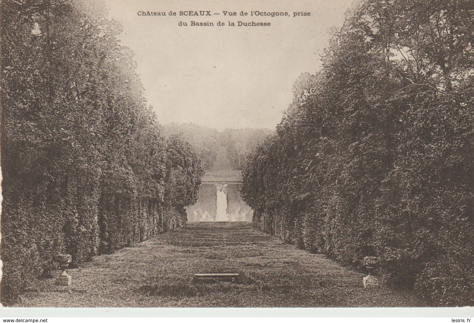 CPA - CHATEAU DE SCEAUX - VUE DE L'OCTOGONE PRISE DU BASSIN DE LA DUCHESSE - - Sceaux