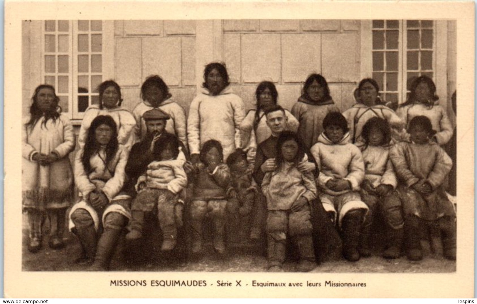 GROENLAND -- Missions Esquimaudes --  Esquimaux Avec Leurs Missionnaires - Groenlandia