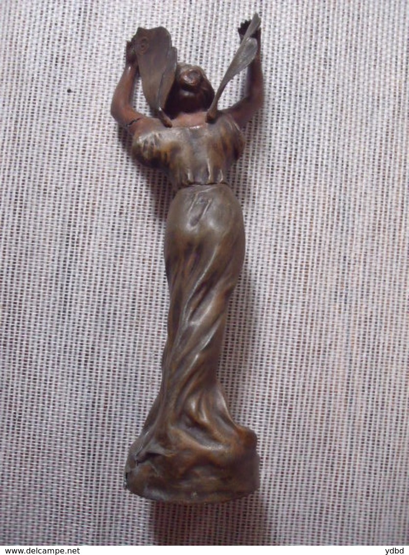 SCULPTURE DE FEMME - Autres & Non Classés