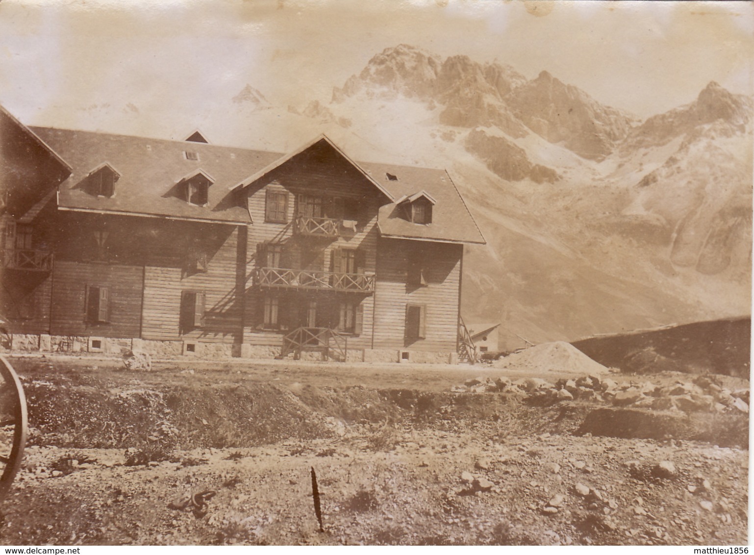 Photo Années 1900 Secteur AIX-LES-BAINS ?? GRENOBLE ?? - Une Vue, Un Chalet (A207) - Aix Les Bains