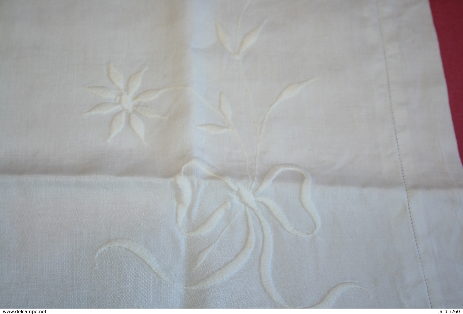 Taie D'oreiller Ancienne En Fil Avec Broderie - Bed Sheets