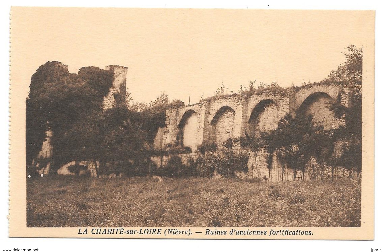 58 - LA CHARITÉ Sur LOIRE (Nièvre) - Ruines D'anciennes Fortifications - Edition Colin La Charité - Sépia - La Charité Sur Loire