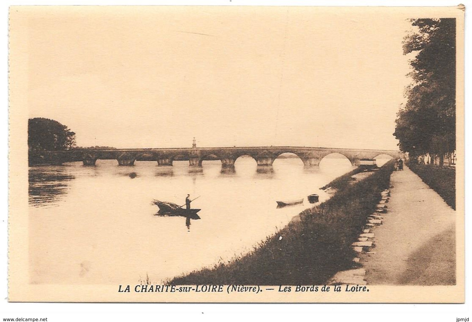 58 - LA CHARITÉ Sur LOIRE (Nièvre) - Les Bords De La Loire - Edition Colin La Charité - Sépia - La Charité Sur Loire