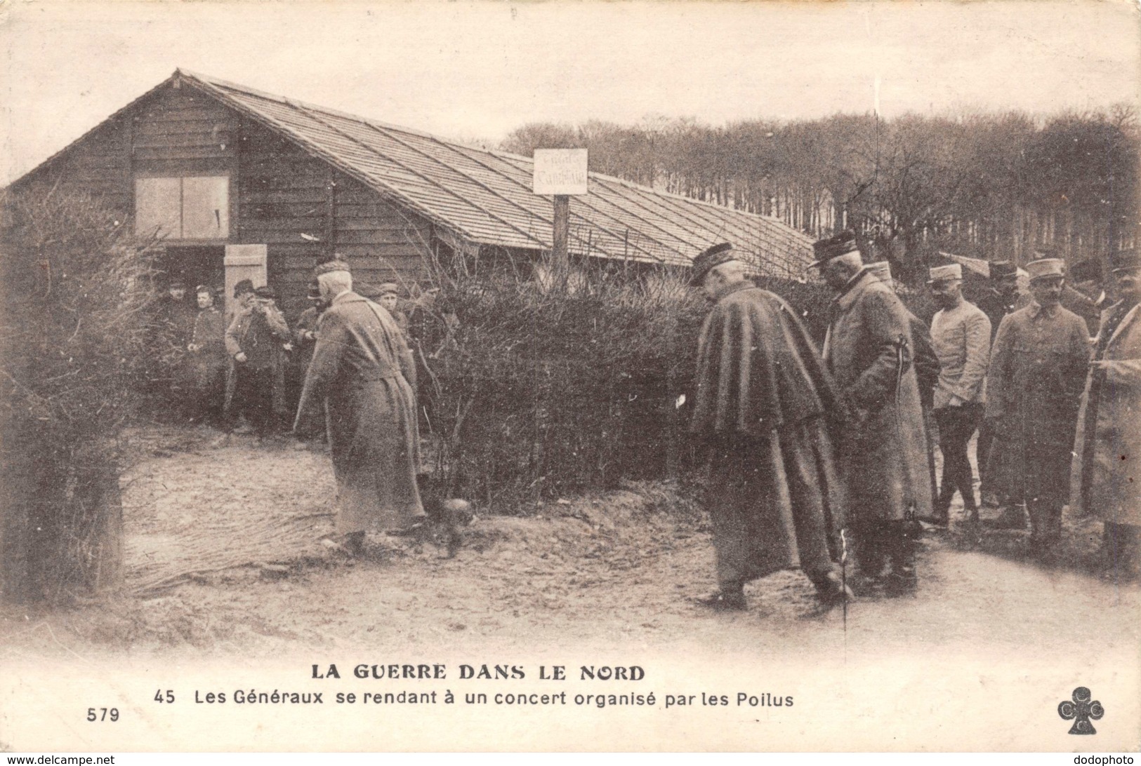 R140306 La Guerre Dans Le Nord. Les Generaux Se Rendant A Un Concert Organise Par Les Poilus. Bill Hopkins Collection. V - World