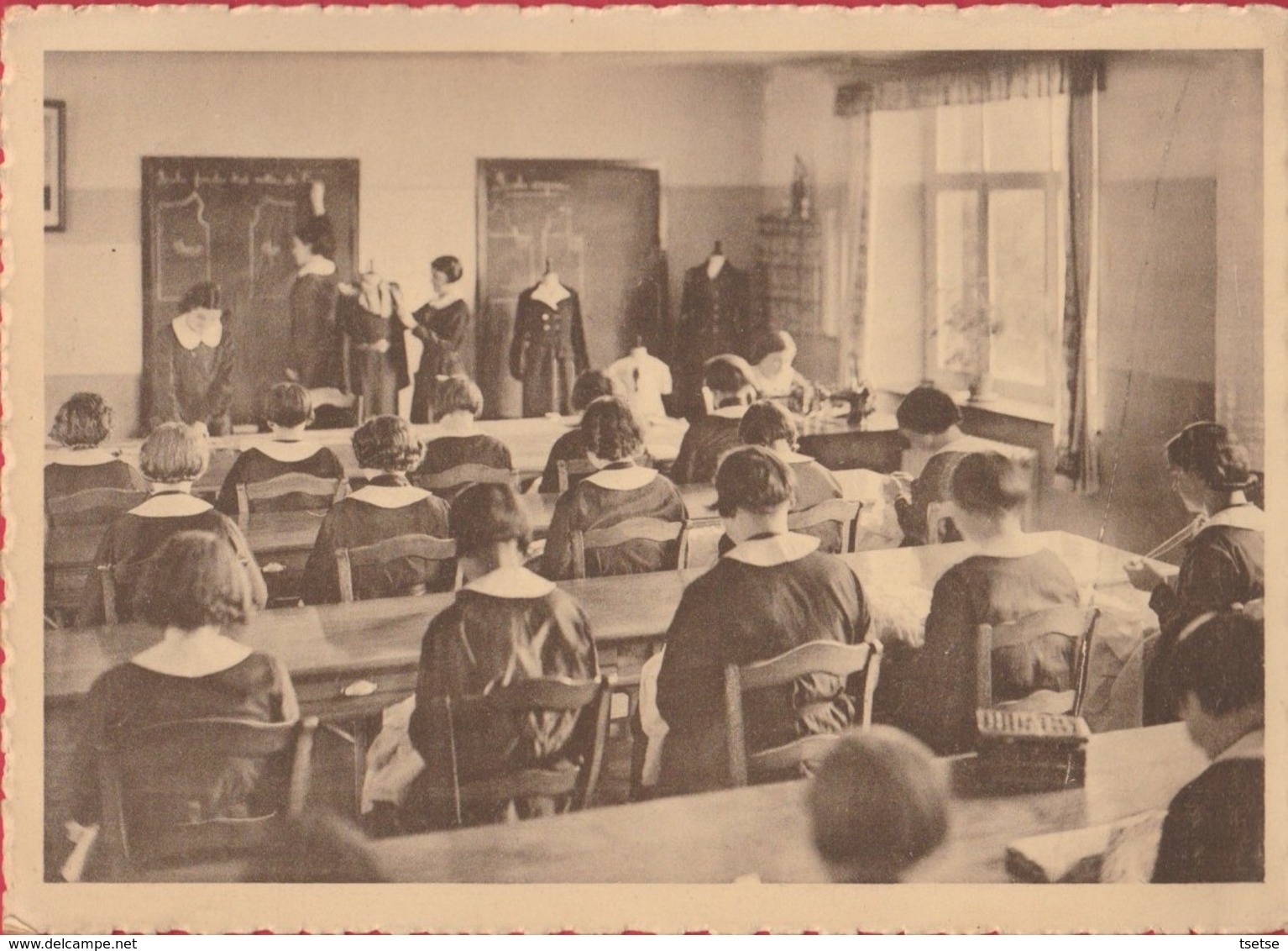 Habay-la-Neuve - Pensionnat Des Religieuses De La Doctrine Chrétienne - Une Classe De L'Ecole Professionelle - 1939 - Habay