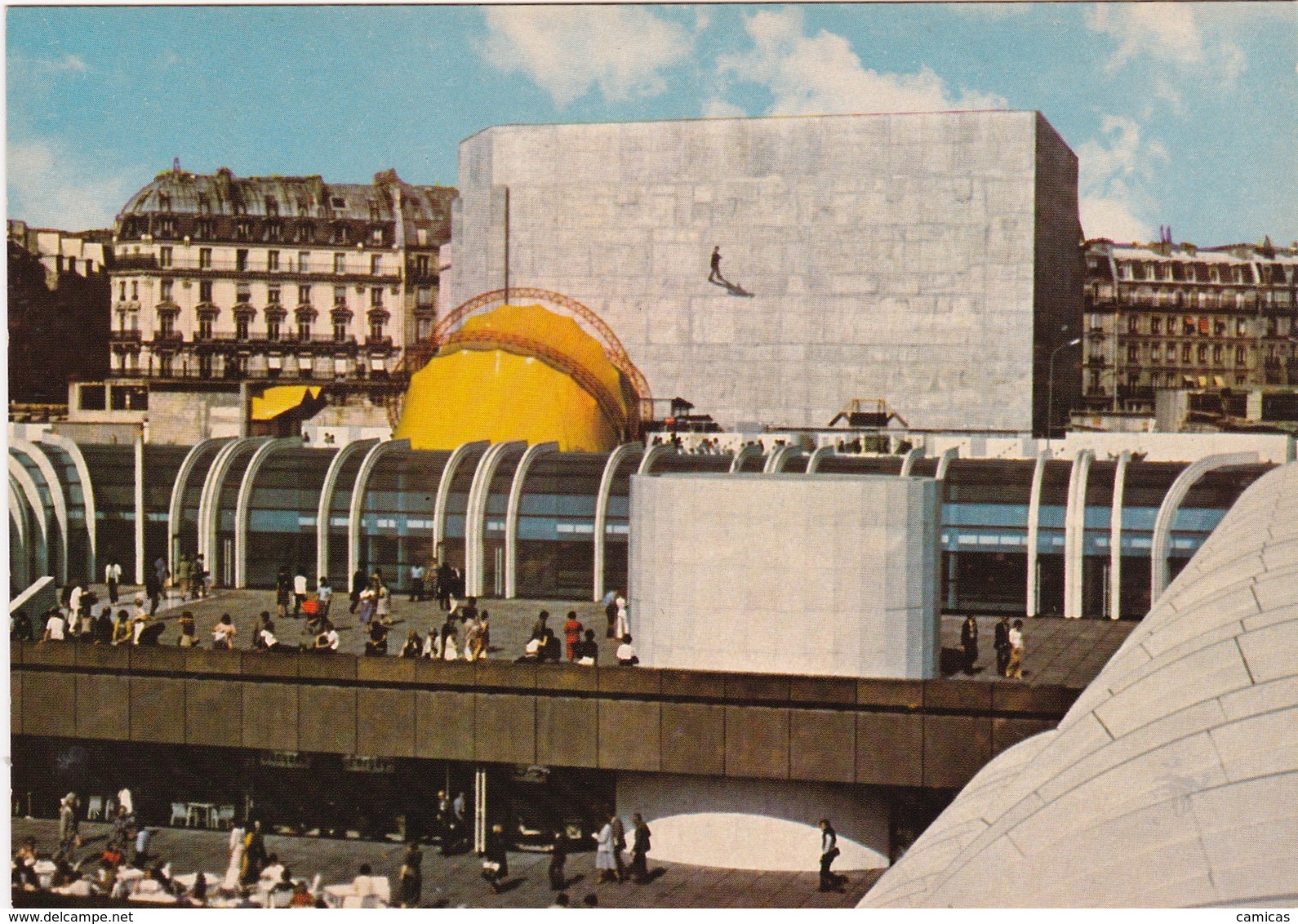 PARIS: Le FORUM Des Halles (Arch. C.VASCONI - G.PENCREAC'H) - Piazze Di Mercato