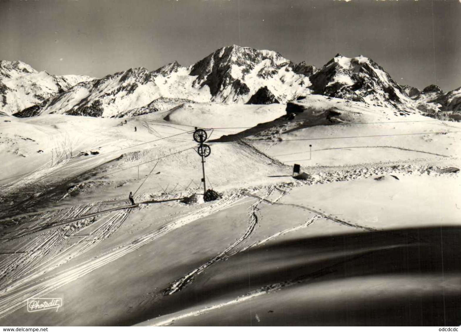 CPSM Grand Format COURCHEVEL (Savoie) Le Teleski Du Bouc Blanc Dominé Par Le Grand Bec ( 3403m) Et La Pointe De La Grand - Courchevel