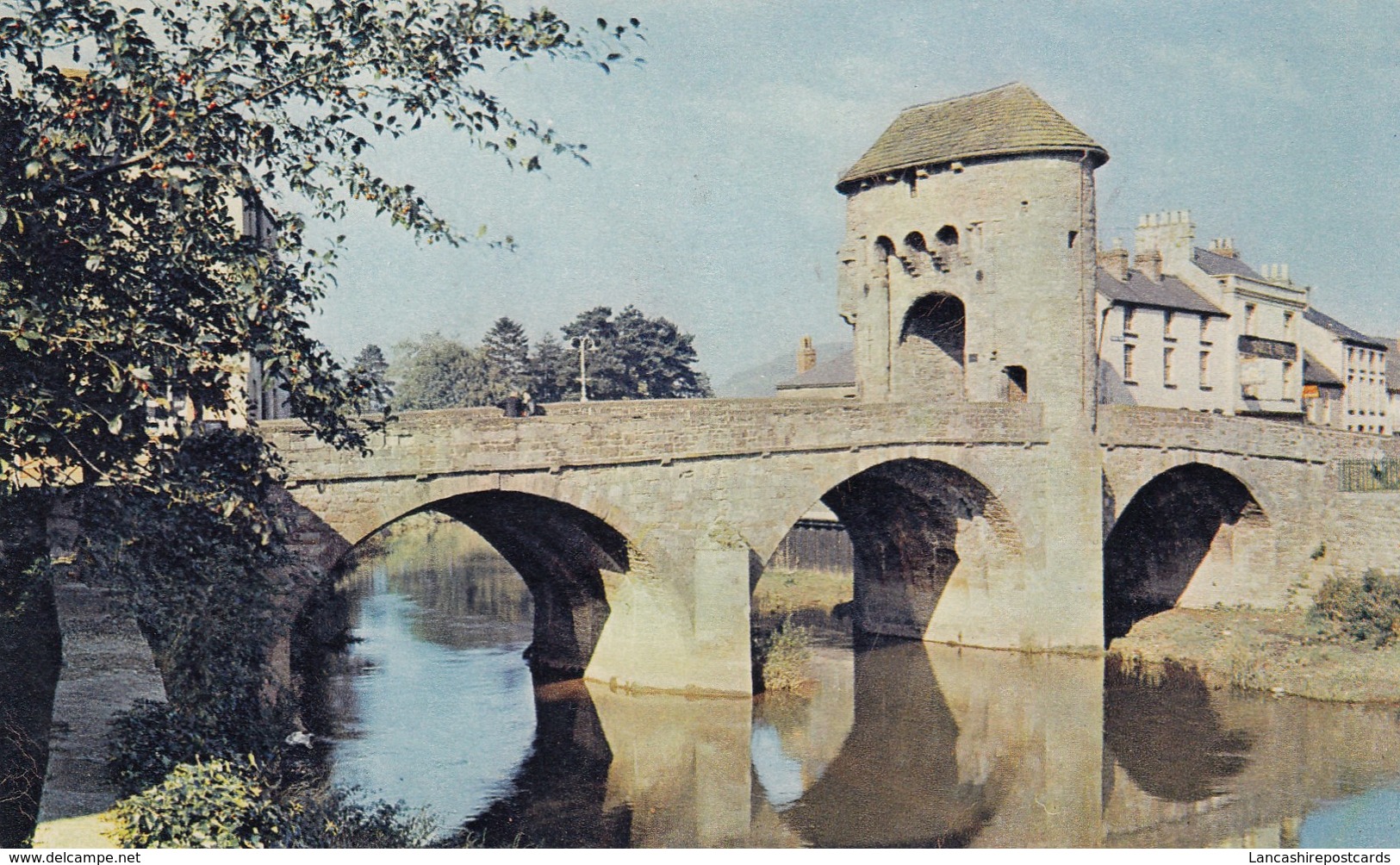 Postcard The Monnow Bridge Monmouth [ Dixon ] My Ref  B12997 - Monmouthshire