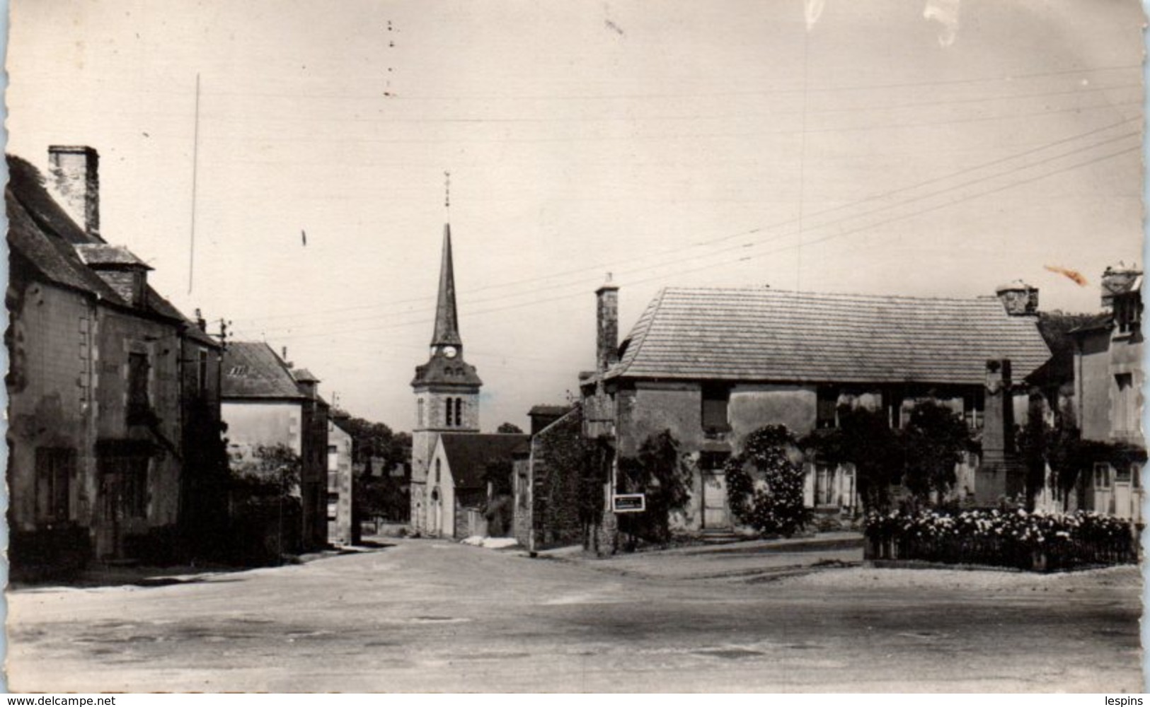 53 - COUPTRAIN -- La Route De Lignières - Couptrain