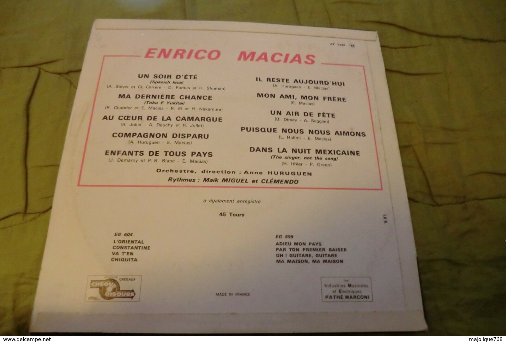 Disque De Enrico Macias - Enfants De Tous Pays - Pathé Marconi - AT 1135 - 25 Cm - 1962 - Formats Spéciaux