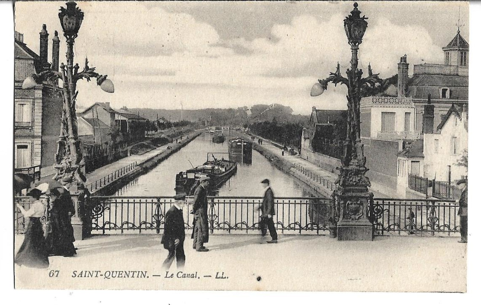 CPA  De  SAINT-QUENTIN  (02)  -  Le  Canal  Avec  Des  Péniches    //   TBE - Saint Quentin