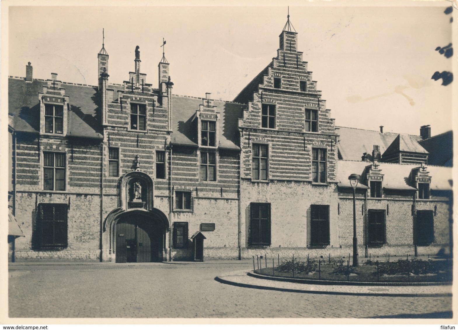 Nederland - 1946 - 5 Op 7,5 Cent Fotokaart G284a (r) - Markiezenhof Bergen Op Zoom - Lokaal Gebruikt Voorburg - Postal Stationery